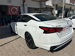 نيسان ألتيما